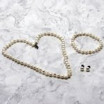 White Pearl Jewellery Gift Set