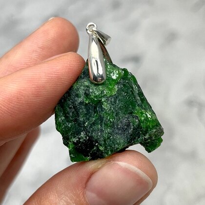 Chromian Diopside Healing Crystal 925 Silver Pendant ~28mm