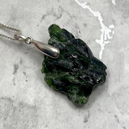 Chromian Diopside Healing Crystal 925 Silver Pendant ~30mm