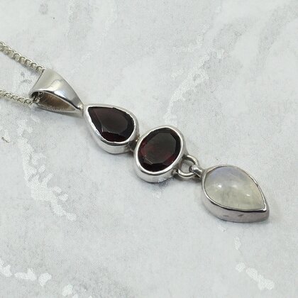 Garnet & Moonstone 925 Silver Pendant ~38mm