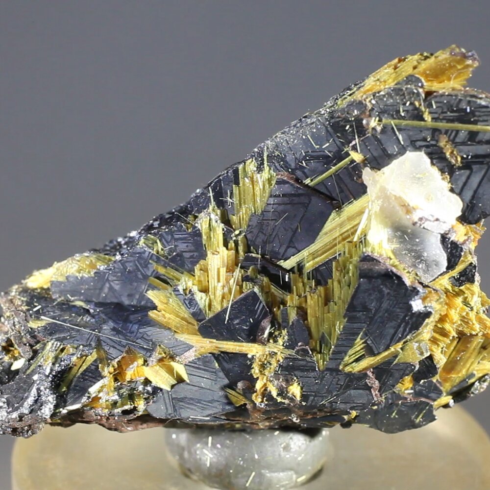 Ground Rutile Rutile