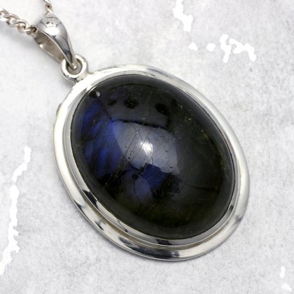 Labradorite & Silver Oval Pendant ~32mm