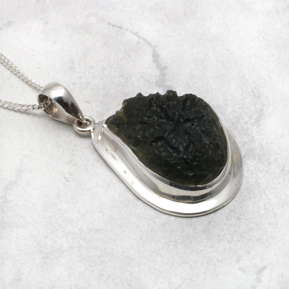 Black onyx and shop moldavite