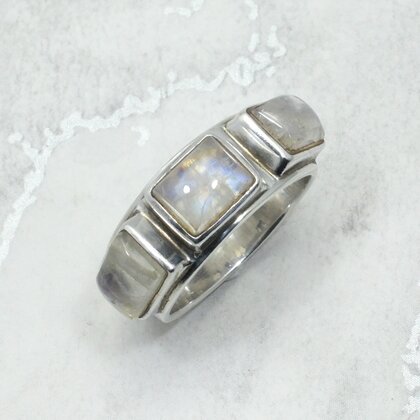 Moonstone 925 Sterling Silver Ring~8.5 US / Q 3/4 UK