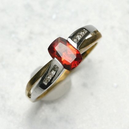 Red Andesine Ring in 9ct Gold