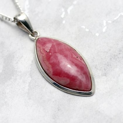 ATTRACTIVE Rhodochrosite & Silver Pendant - Slim Oval 32mm