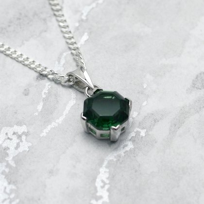 Siberian Emerald Round Pendant ~11mm