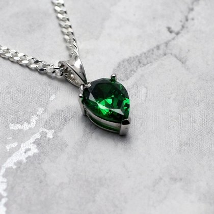 Siberian Emerald Teardrop Pendant ~10mm