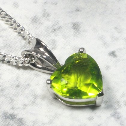 Siberian Peridot Heart Pendant ~9mm