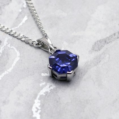 Siberian Tanzanite Round Pendant ~12mm