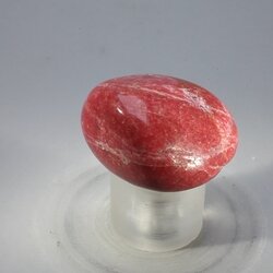 Thulite |