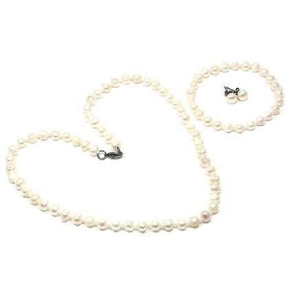 White Pearl Jewellery Gift Set